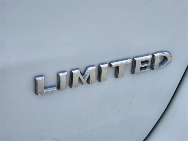 used 2022 Jeep Grand Cherokee car, priced at $29,253