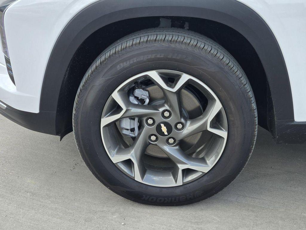 new 2025 Chevrolet Trax car, priced at $23,987