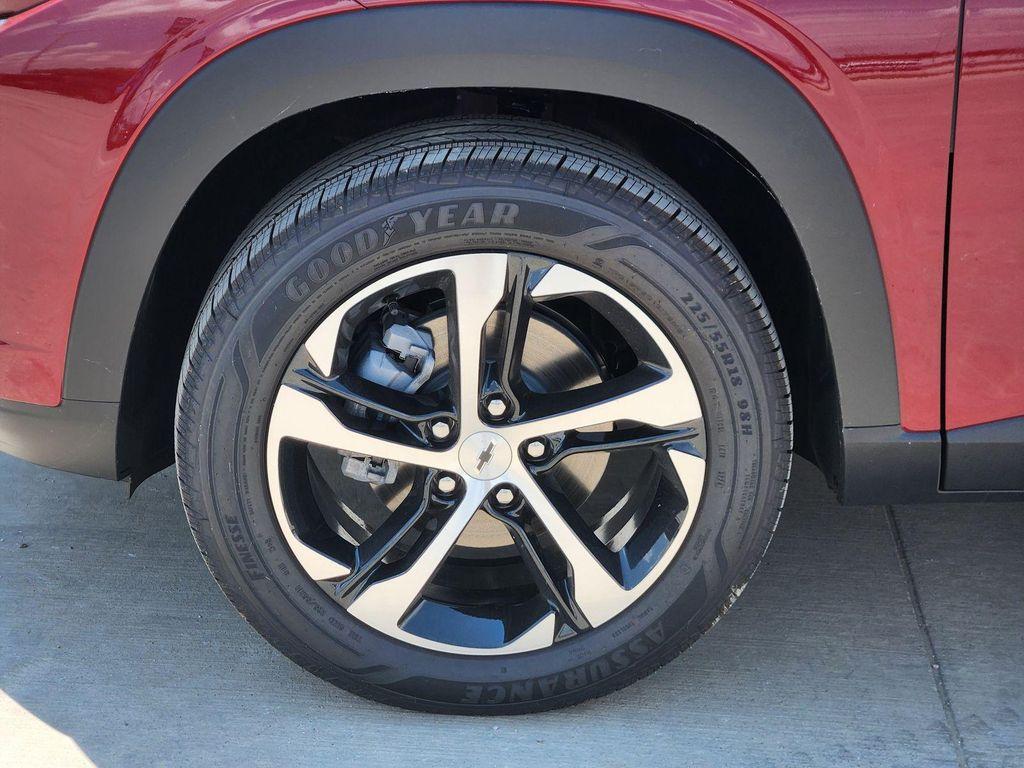 new 2025 Chevrolet Trax car, priced at $24,265