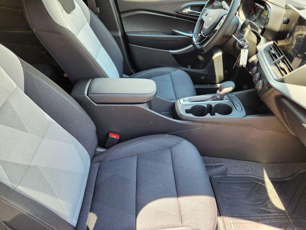 new 2025 Chevrolet Trax car, priced at $24,265