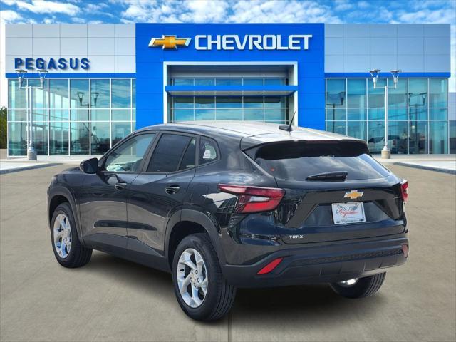 new 2025 Chevrolet Trax car, priced at $23,285