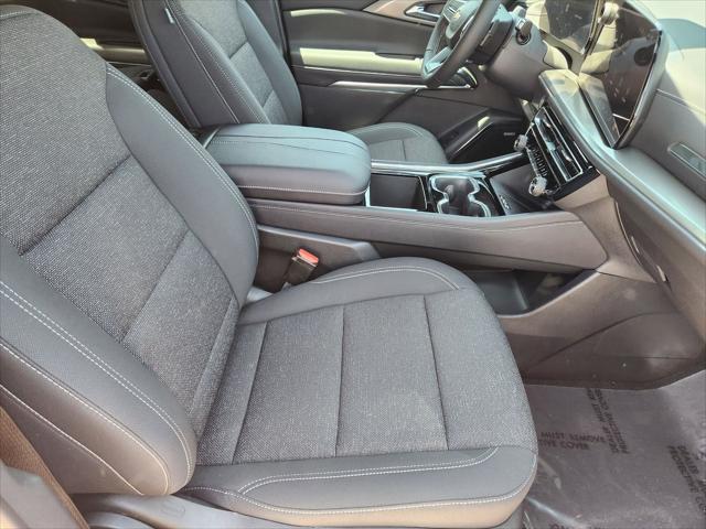 new 2025 Chevrolet Traverse car, priced at $49,995