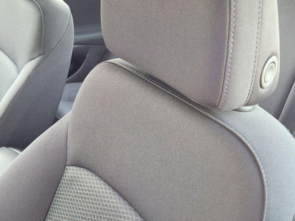 new 2025 Chevrolet Malibu car, priced at $27,211