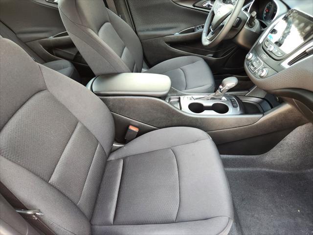 new 2025 Chevrolet Malibu car, priced at $27,211