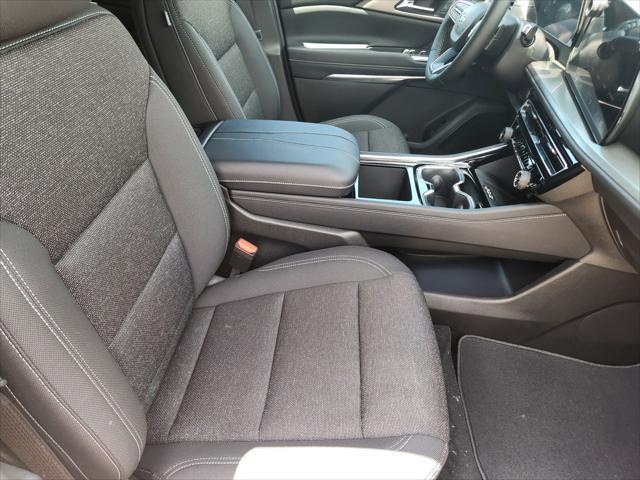 new 2025 Chevrolet Traverse car, priced at $44,980