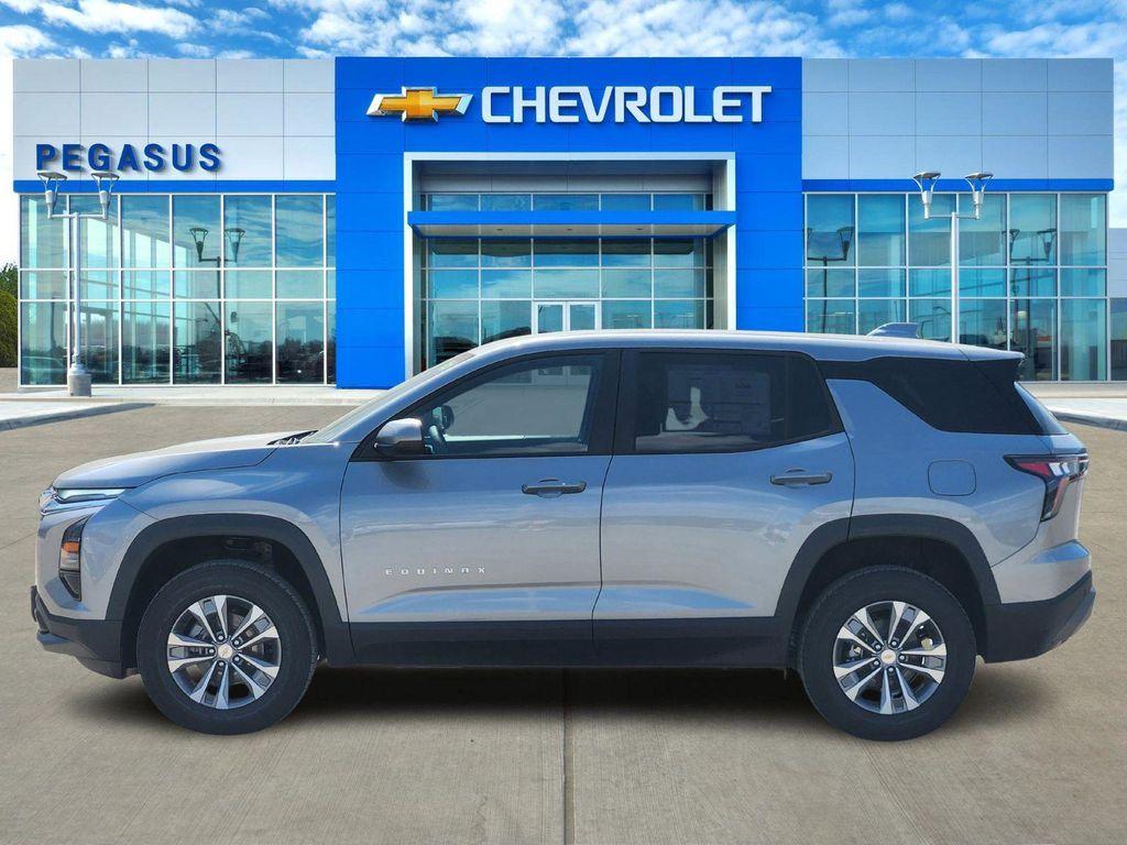 new 2026 Chevrolet Equinox car, priced at $30,495
