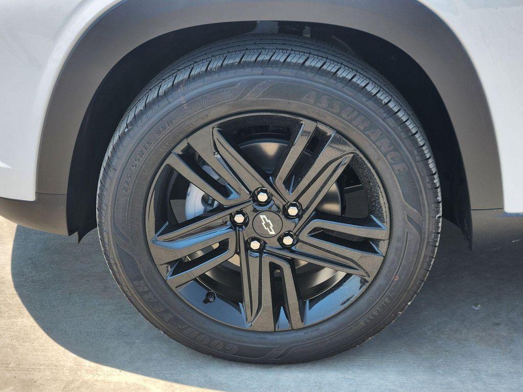 new 2025 Chevrolet Trax car, priced at $26,690