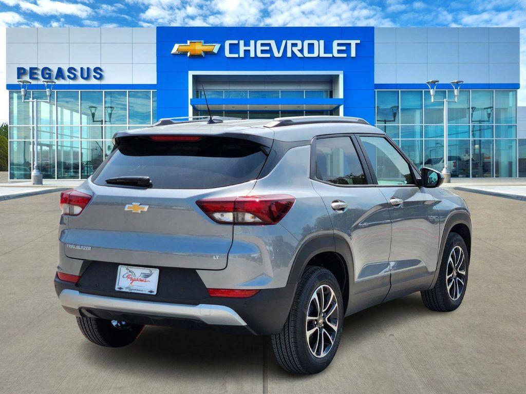 new 2026 Chevrolet TrailBlazer car, priced at $29,270