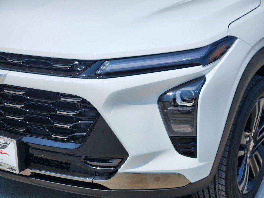 new 2025 Chevrolet Trax car, priced at $26,690