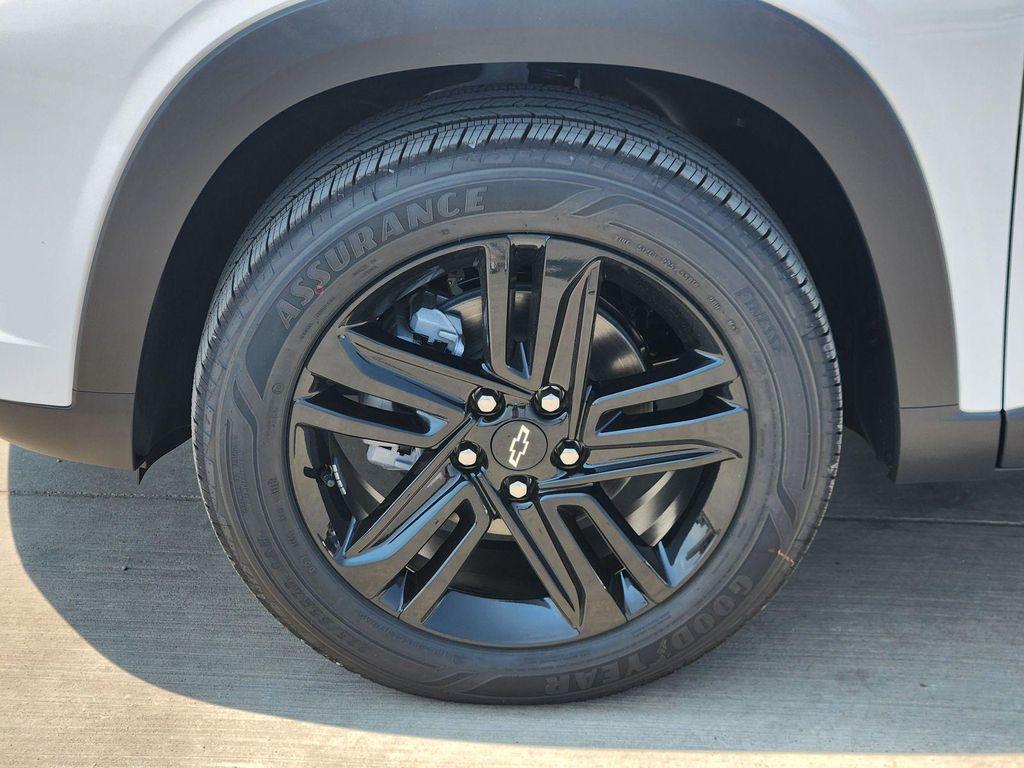 new 2025 Chevrolet Trax car, priced at $26,690