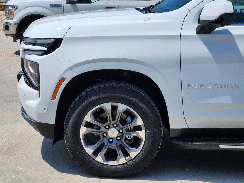 new 2025 Chevrolet Suburban car, priced at $66,445