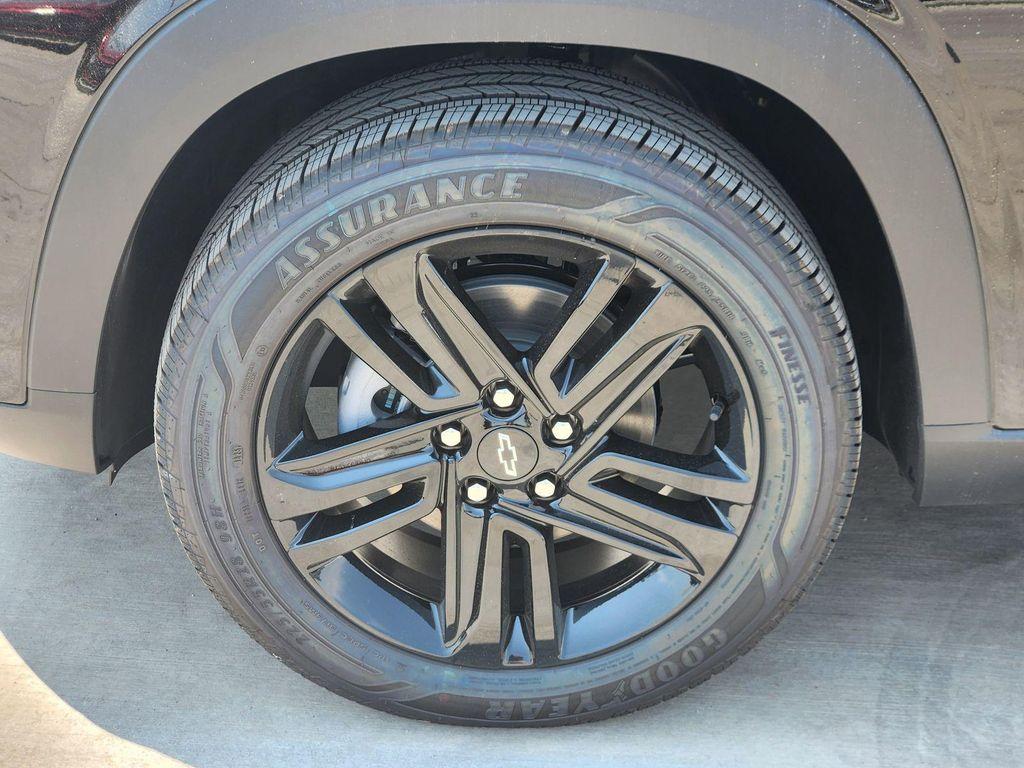 new 2025 Chevrolet Trax car, priced at $26,690