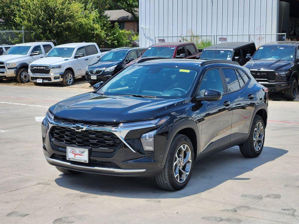 new 2025 Chevrolet Trax car, priced at $25,855