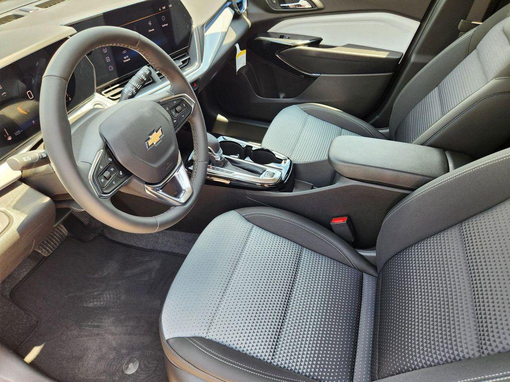 new 2025 Chevrolet Trax car, priced at $25,855