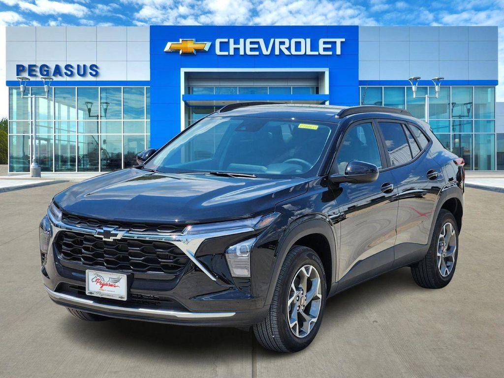 new 2025 Chevrolet Trax car, priced at $25,855