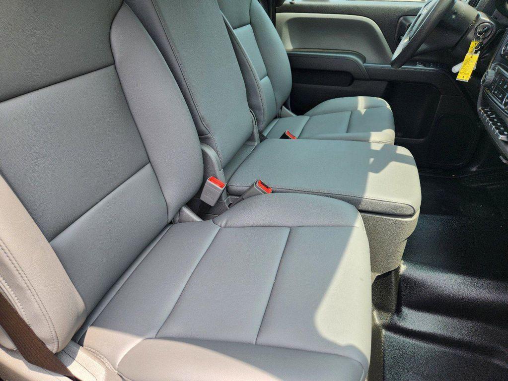 new 2024 Chevrolet Silverado 1500 car, priced at $52,500