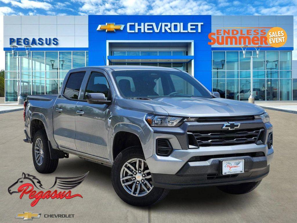 new 2025 Chevrolet Colorado car, priced at $37,740