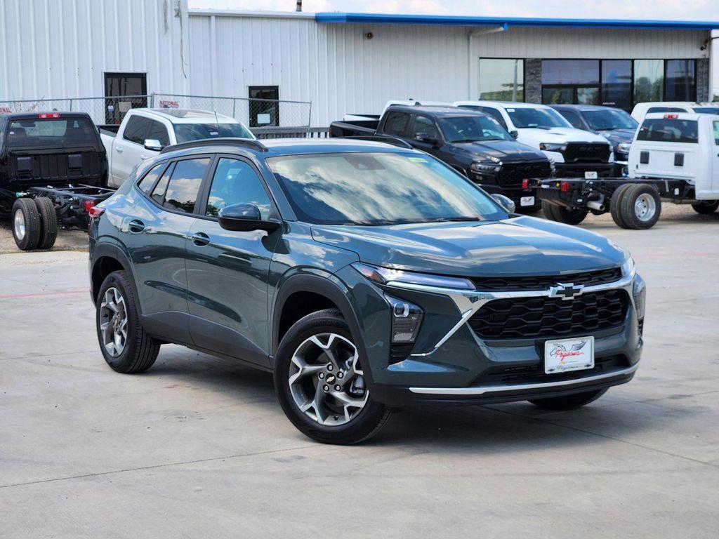 new 2025 Chevrolet Trax car, priced at $25,855