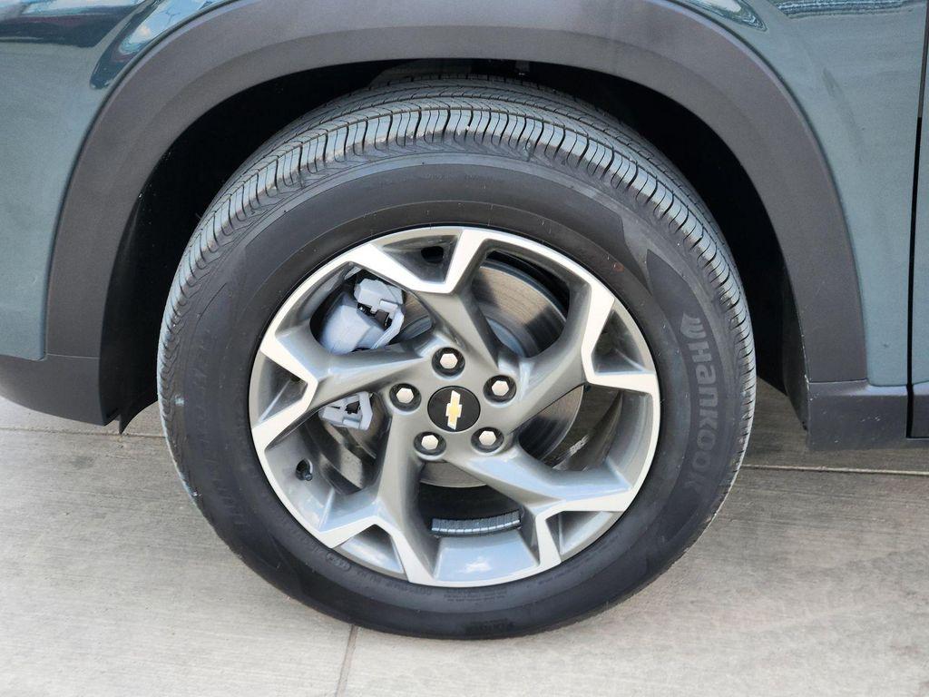 new 2025 Chevrolet Trax car, priced at $25,855