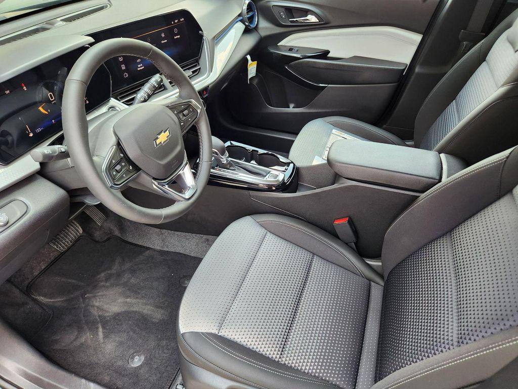 new 2025 Chevrolet Trax car, priced at $25,855