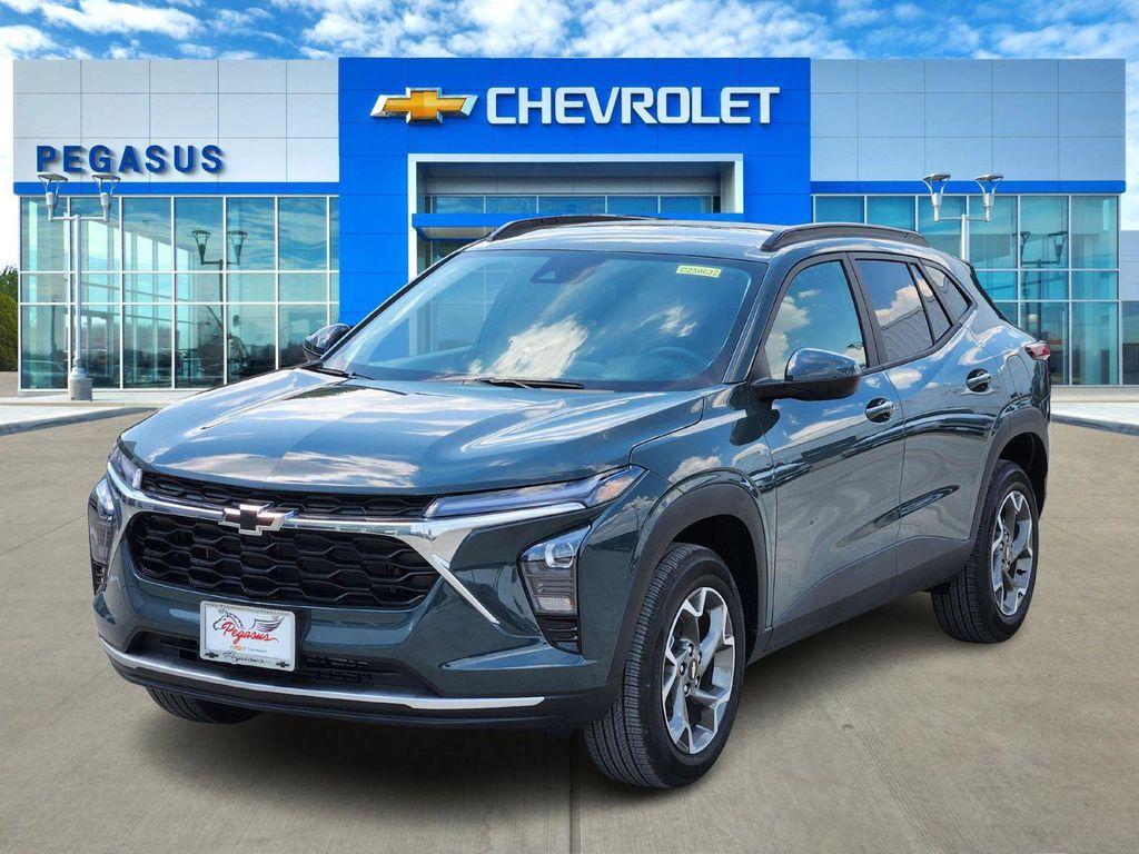 new 2025 Chevrolet Trax car, priced at $25,855
