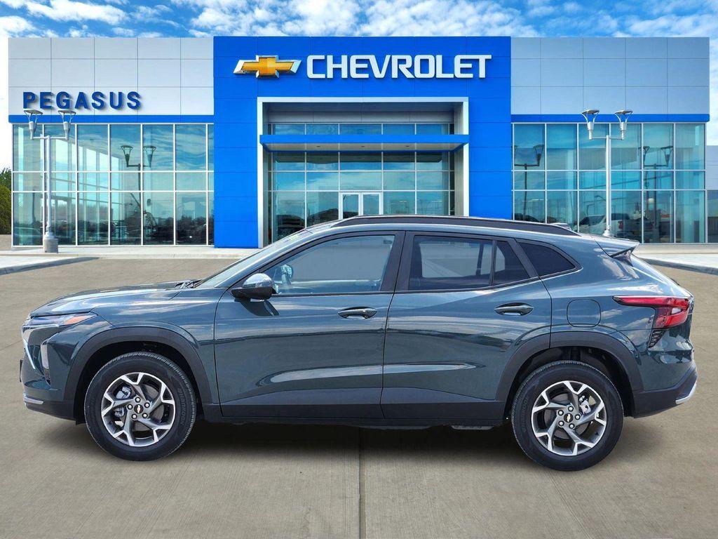new 2025 Chevrolet Trax car, priced at $25,855