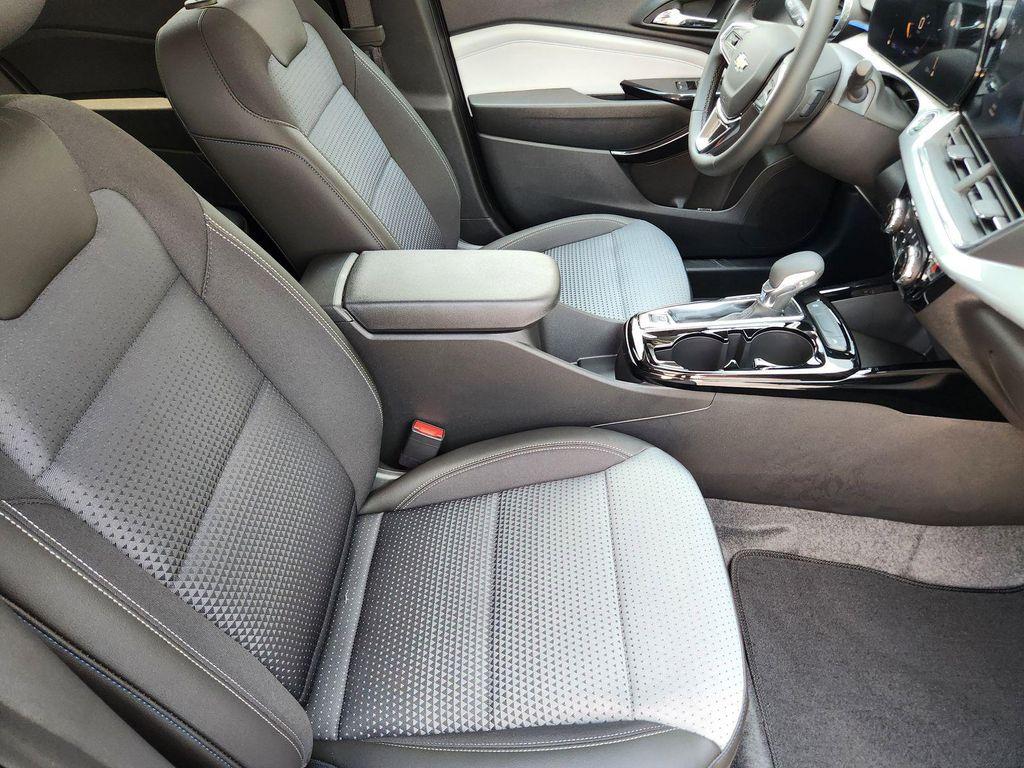 new 2025 Chevrolet Trax car, priced at $25,855