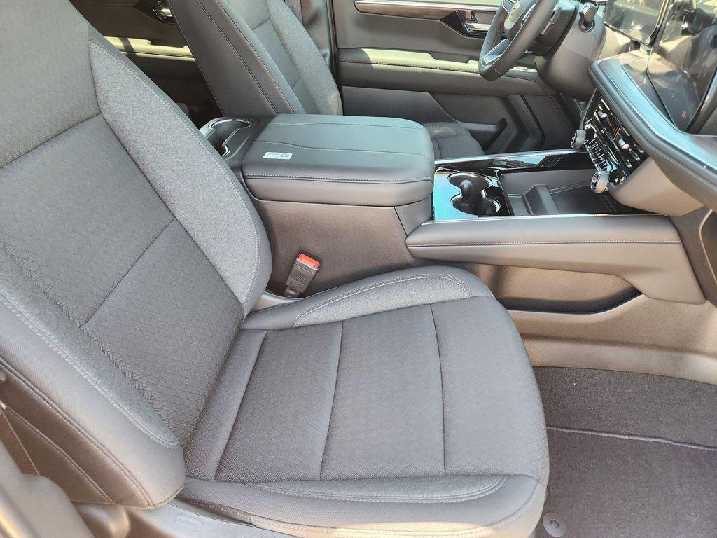new 2025 Chevrolet Tahoe car, priced at $64,670