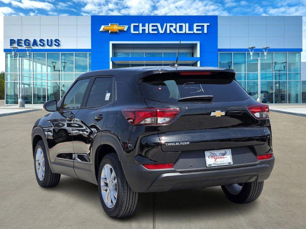 new 2026 Chevrolet TrailBlazer car, priced at $23,875