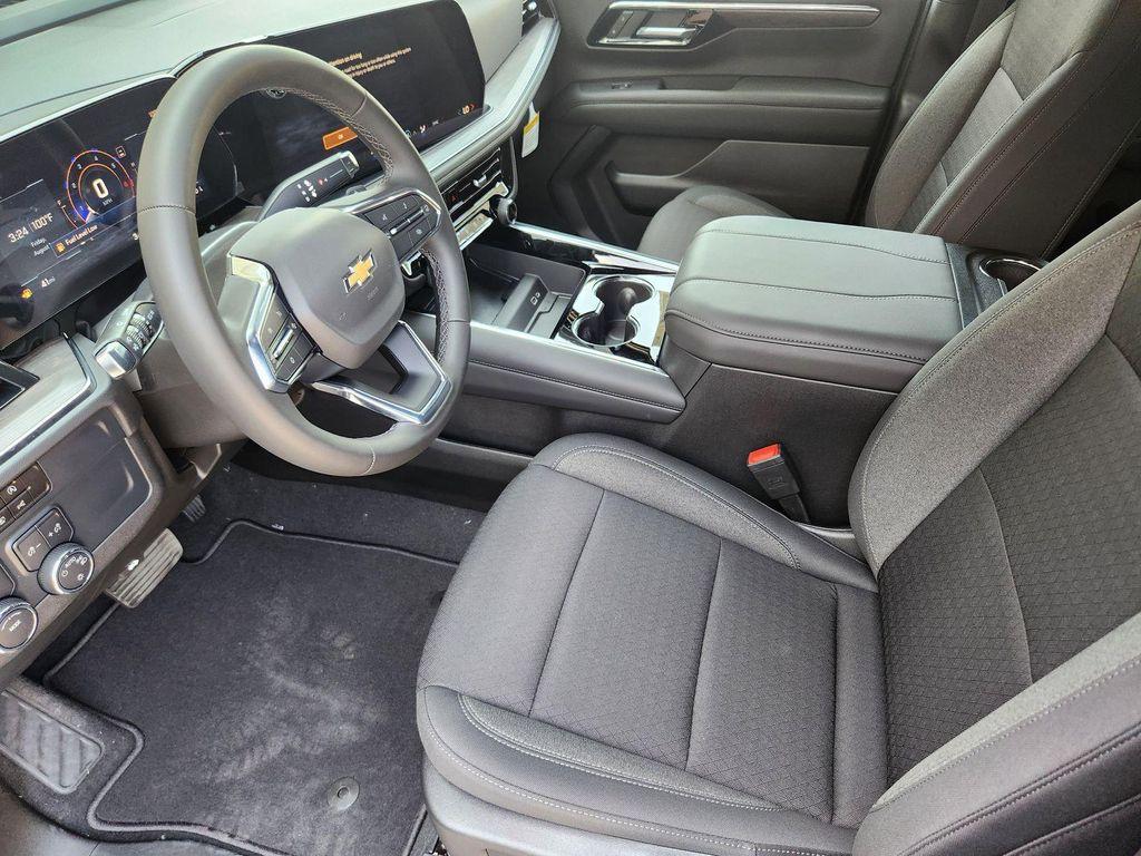 new 2025 Chevrolet Suburban car, priced at $62,445