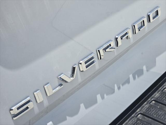new 2025 Chevrolet Silverado 1500 car, priced at $40,016