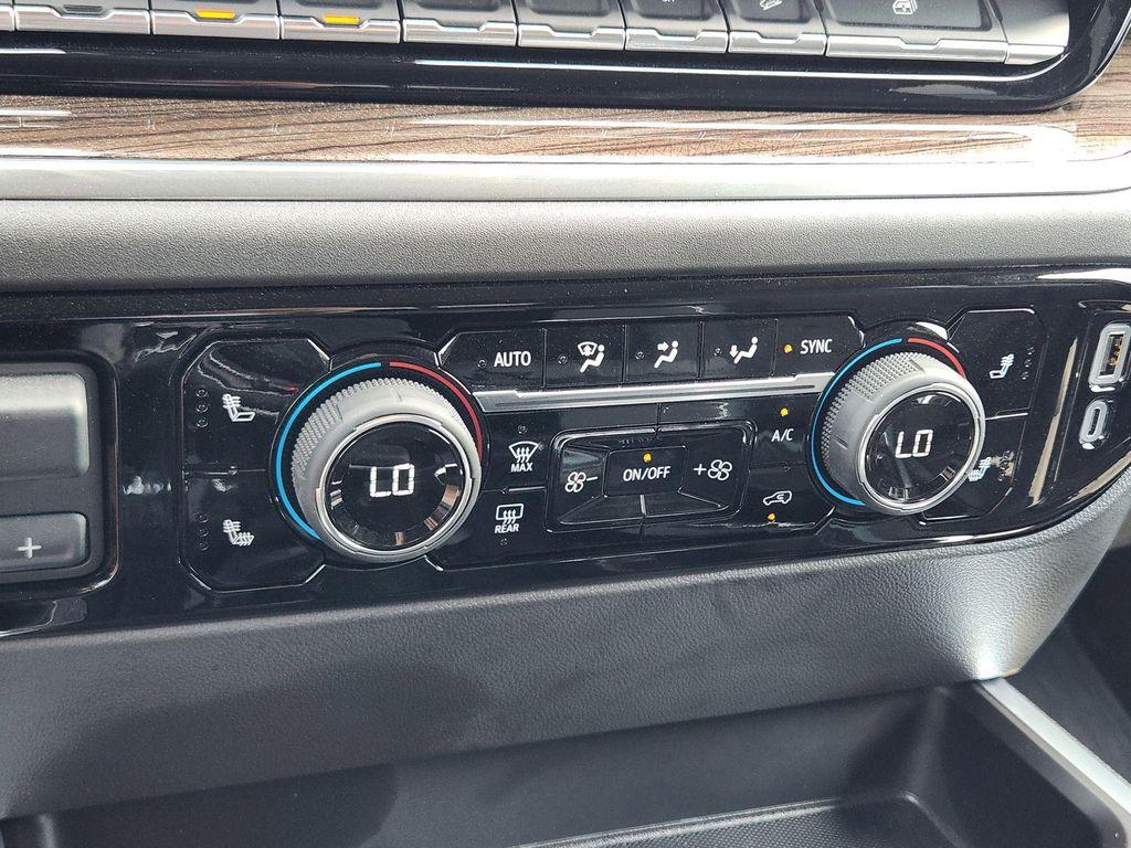 new 2024 Chevrolet Silverado 1500 car, priced at $58,560
