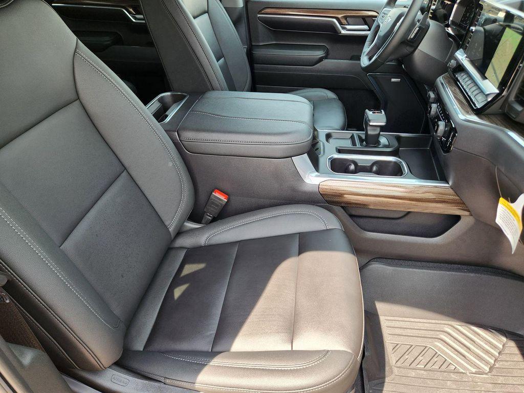 new 2024 Chevrolet Silverado 1500 car, priced at $58,560
