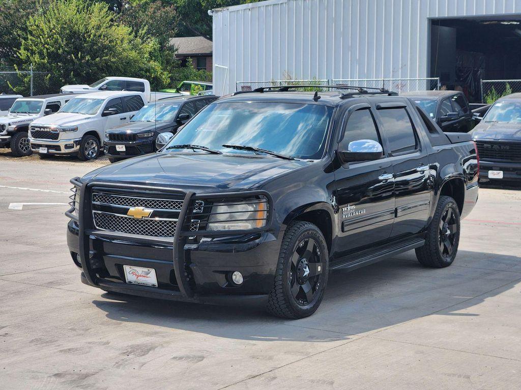 used 2011 Chevrolet Avalanche car, priced at $9,995