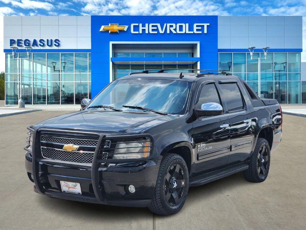 used 2011 Chevrolet Avalanche car, priced at $9,995