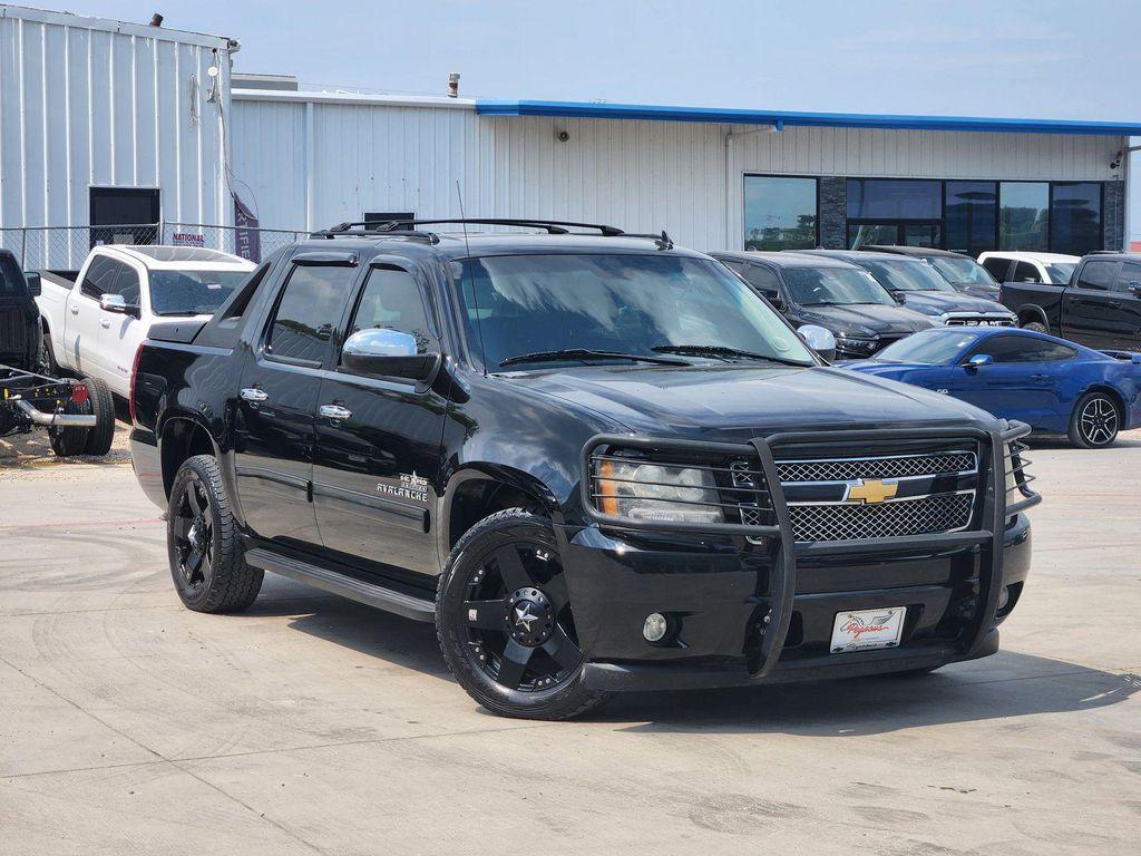 used 2011 Chevrolet Avalanche car, priced at $9,995
