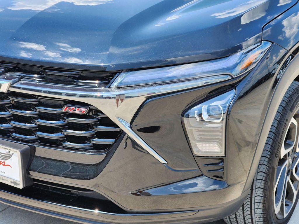 new 2025 Chevrolet Trax car, priced at $26,690