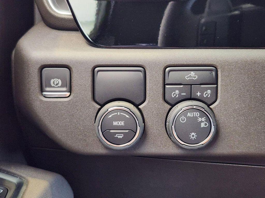 new 2025 Chevrolet Silverado 1500 car, priced at $49,995