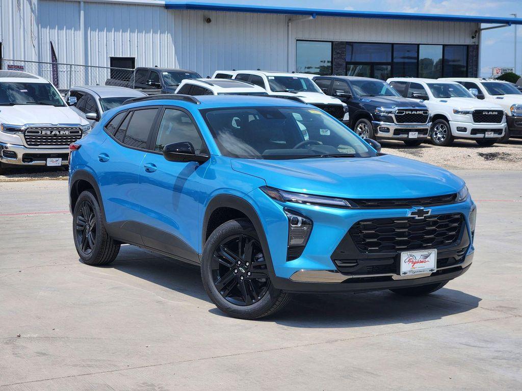new 2025 Chevrolet Trax car, priced at $27,085