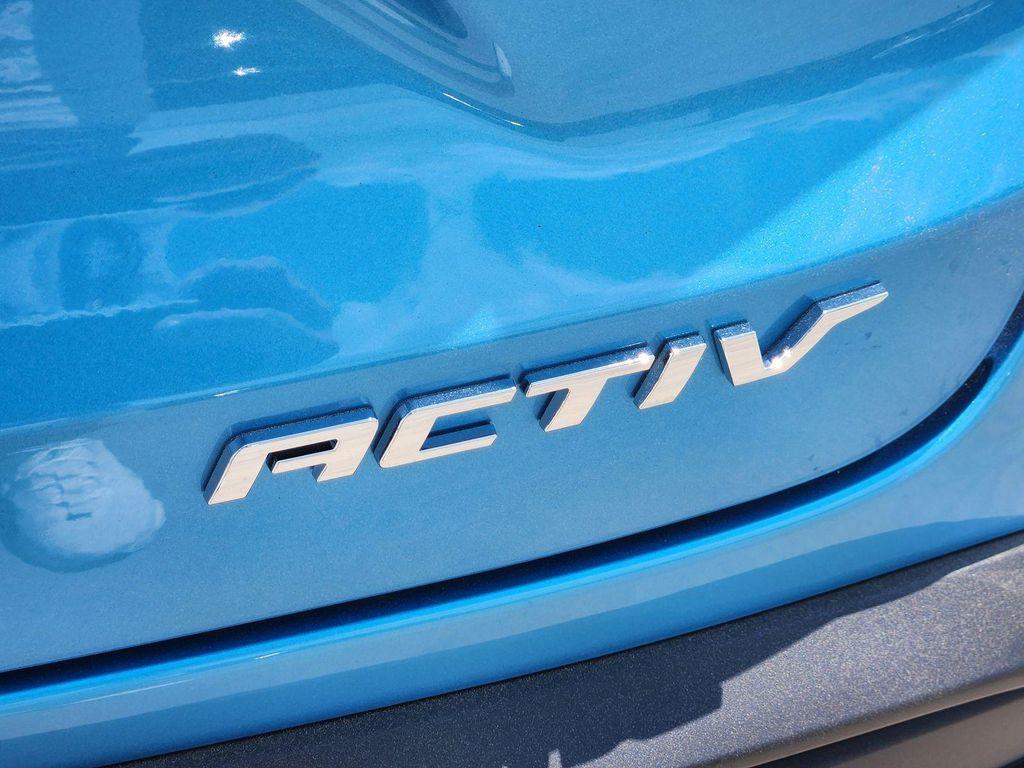 new 2025 Chevrolet Trax car, priced at $27,085