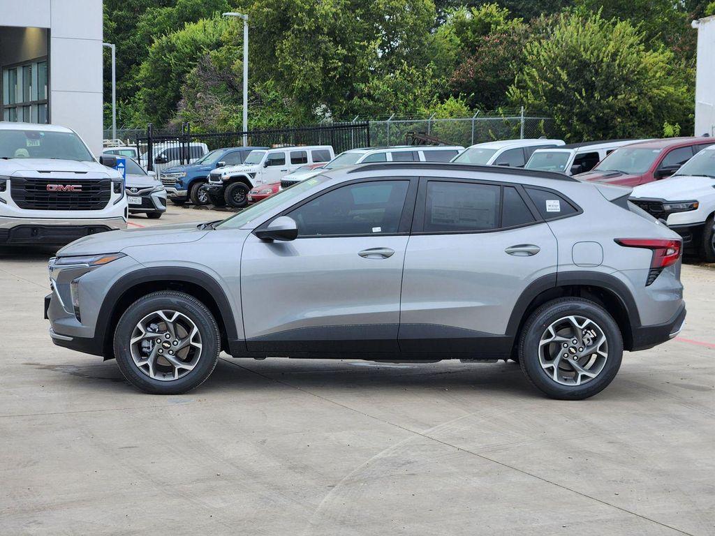new 2025 Chevrolet Trax car, priced at $24,095