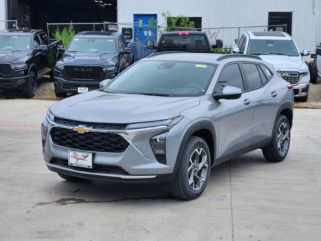 new 2025 Chevrolet Trax car, priced at $24,095