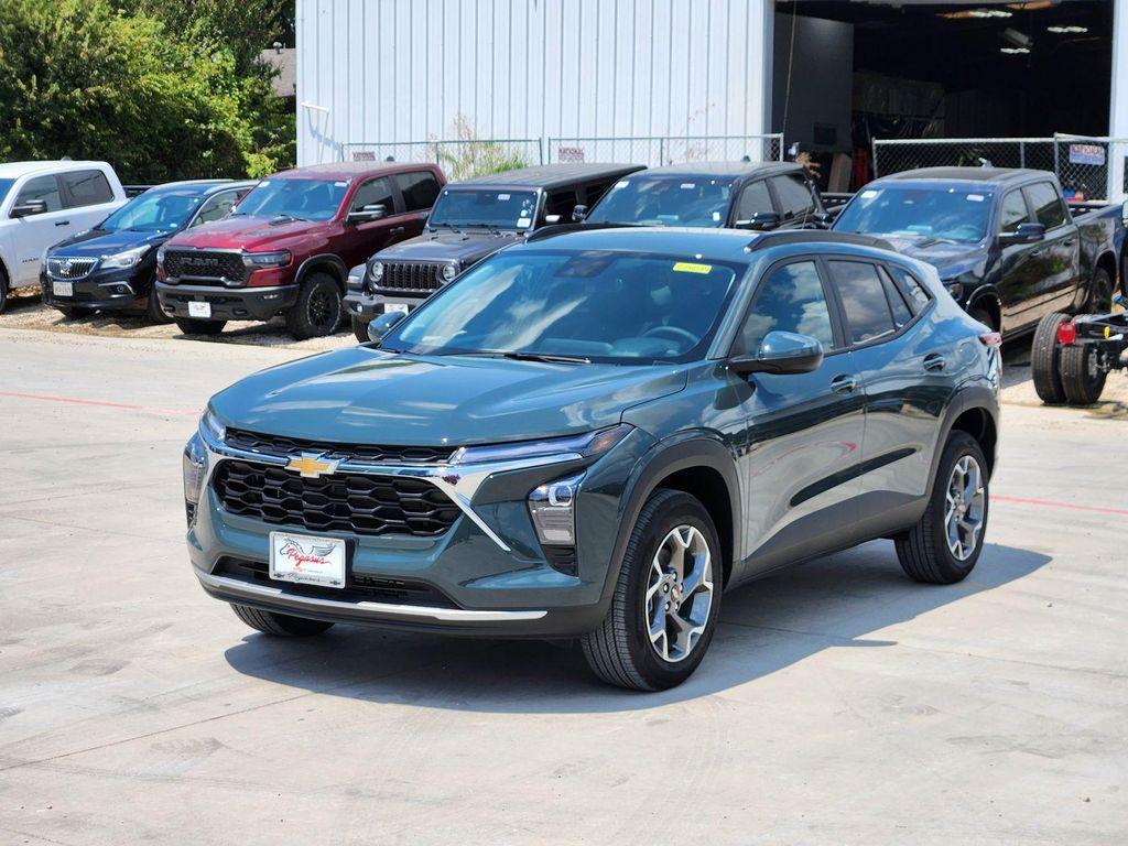 new 2025 Chevrolet Trax car, priced at $23,897