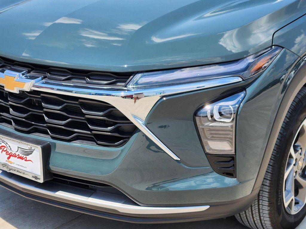 new 2025 Chevrolet Trax car, priced at $23,897