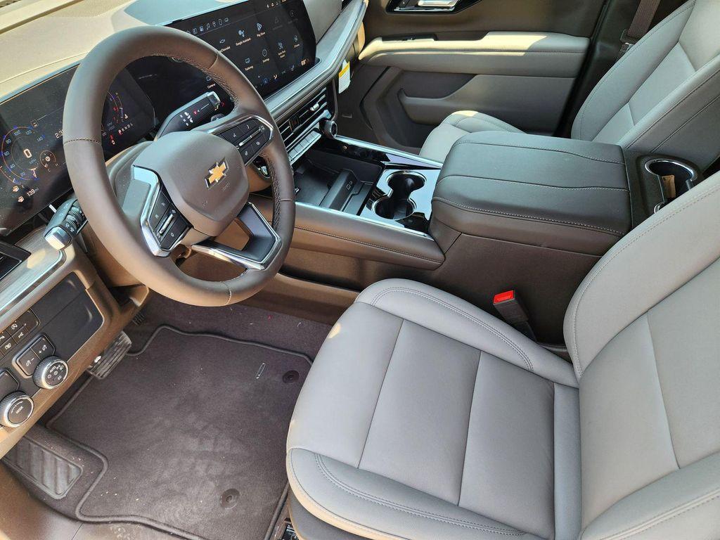 new 2025 Chevrolet Suburban car, priced at $67,880