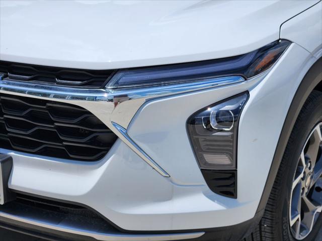 new 2025 Chevrolet Trax car, priced at $25,485