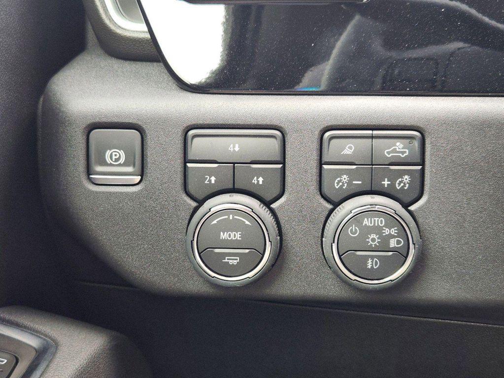 new 2025 Chevrolet Silverado 2500 car, priced at $74,000