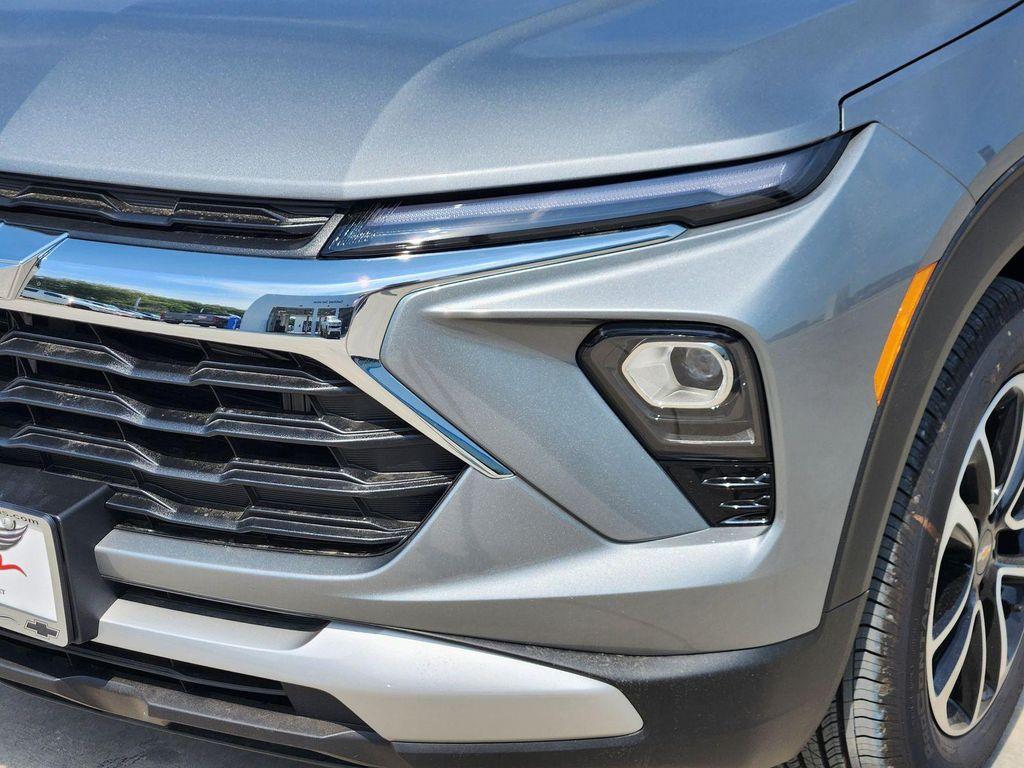 new 2026 Chevrolet TrailBlazer car, priced at $29,075