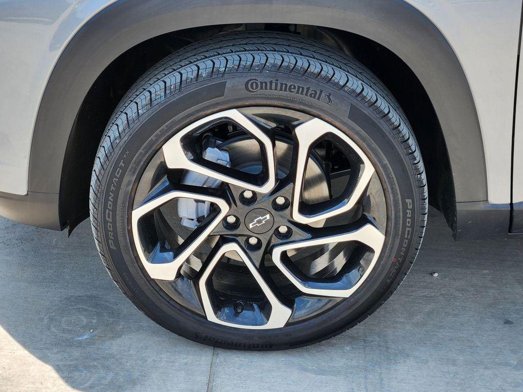 new 2025 Chevrolet Trax car, priced at $25,989