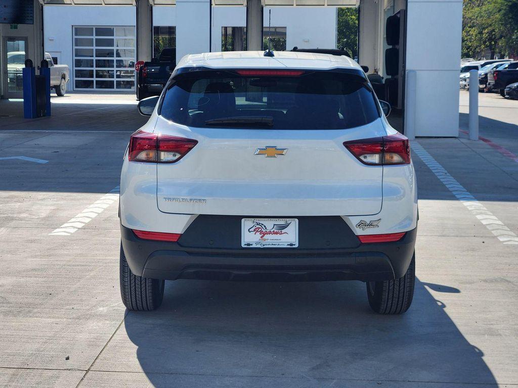 new 2026 Chevrolet TrailBlazer car, priced at $26,475